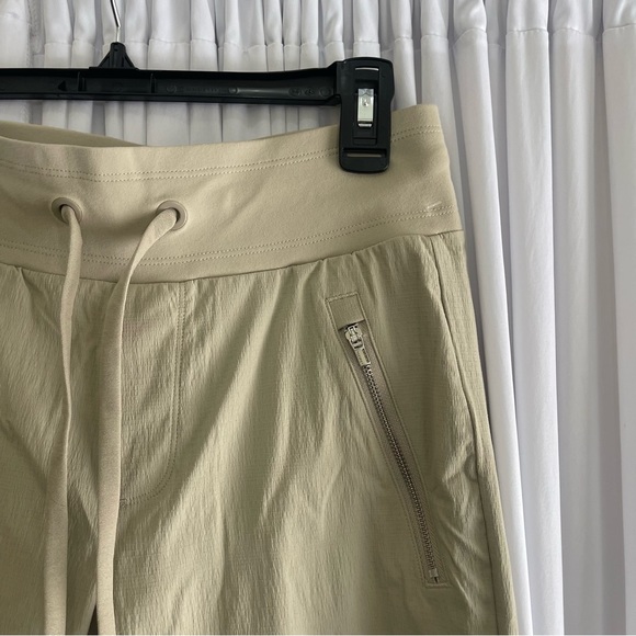 Athleta TREKKIE NORTH JOGGER in Tan/Cream size 2 - Picture 5 of 8